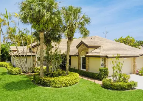 7219 Le Chalet Blvd, Boynton Beach, FL 33472