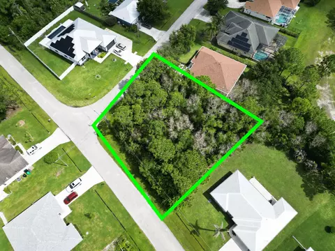 5475 NW Cambo Ct, Port St Lucie, FL 34986