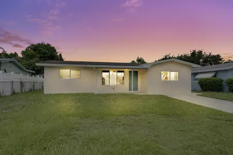 4142 Kirkland Ln, Lake Worth, FL 33461