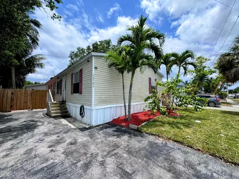 10580 Sandalfoot Blvd, Boca Raton, FL 33428