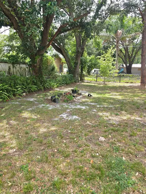 Exterior - 325 SE 16th Ave, Okeechobee, FL 34974 photo 2 of 4