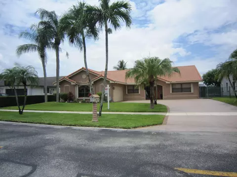 5531 Hawkes Bluff Ave, Davie, FL 33331