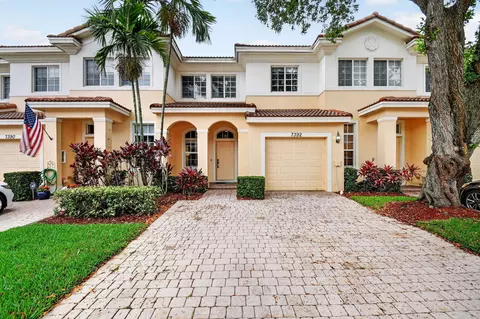 7392 Briella Dr, Boynton Beach, FL 33437