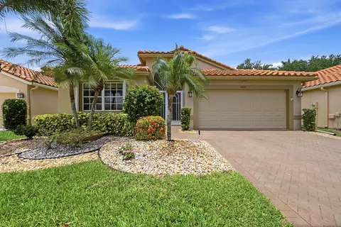 5081 Glenville Dr, Boynton Beach, FL 33437