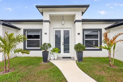 3910 SW Laffite St, Port Saint Lucie, FL 34953