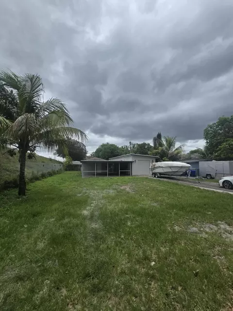 6209 Grant St, Hollywood, FL 33024