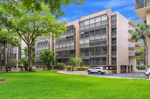 2816 N 46 Ave #J482, Hollywood, FL 33021