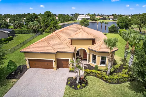 941 SW Sea Green St, Palm City, FL 34990