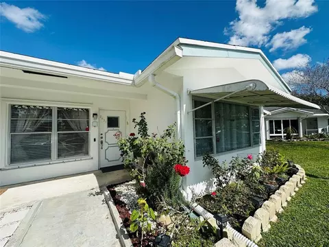 8431 NW 12th St #D68, Plantation, FL 33322