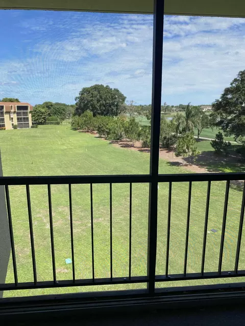 5390 NW Woodland Lakes Dr #4020, Palm Beach Gardens, FL 33418