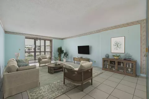 205 SE 11th Ter #403, Dania Beach, FL 33004
