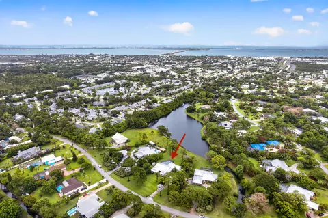 441 NE Town Ter, Jensen Beach, FL 34957