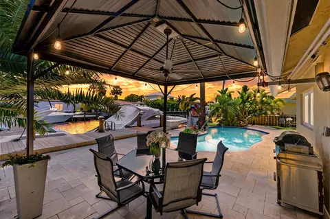 390 SE 12th Ave, Pompano Beach, FL 33060