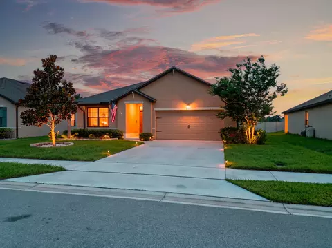 6109 NW Regent St, Port Saint Lucie, FL 34983