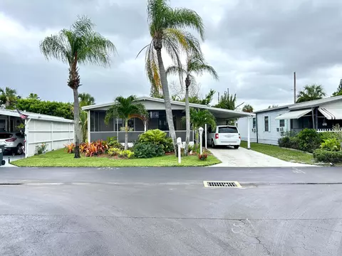3409 Lake Overlook Pl, Lake Worth, FL 33462