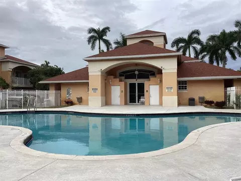 6900 SW 39th St #308J, Davie, FL 33314