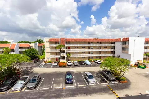 3531 Inverrary Dr #H406, Lauderhill, FL 33319