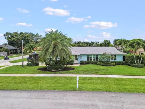 11249 Pine Valley Dr, Wellington, FL 33414