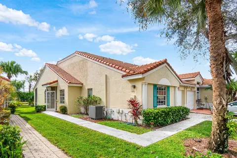 6170 Lake Hibiscus Dr, Delray Beach, FL 33484