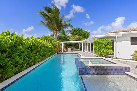 Exterior - 391 SE 7th Ave, Pompano Beach, FL 33060 photo 3 of 10