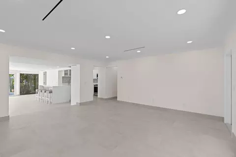 Living - 391 SE 7th Ave, Pompano Beach, FL 33060 photo 1 of 7