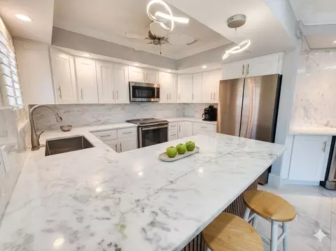 75 Venetian Dr #D-11, Delray Beach, FL 33483