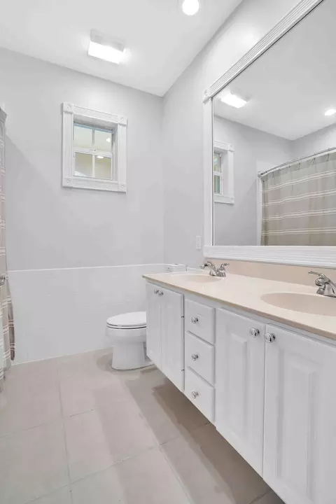 Bath - 217 Florence Dr, Jupiter, FL 33458 photo 4 of 4