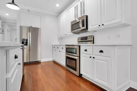 Kitchen - 217 Florence Dr, Jupiter, FL 33458 photo 4 of 5