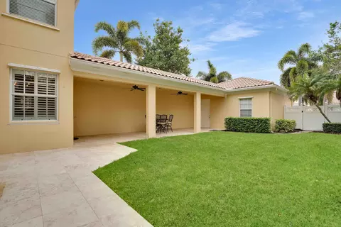 Exterior - 217 Florence Dr, Jupiter, FL 33458 photo 11 of 13