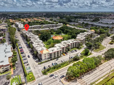 3001 NW 48th Ave #439, Lauderdale Lakes, FL 33313