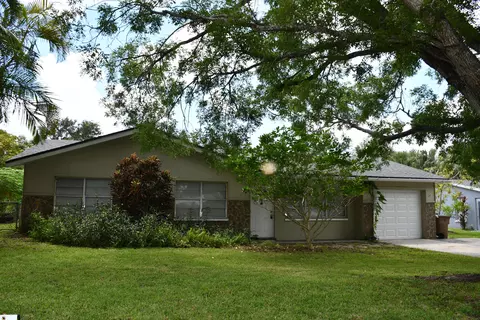 1591 Sunkist Way, Fort Myers, FL 33905