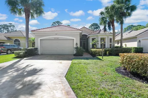 9507 Avenel Ln, Port Saint Lucie, FL 34986