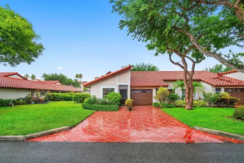 6215 Kings Gate Cir, Delray Beach, FL 33484