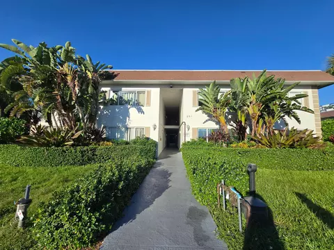 201 SE 6th Ave #16, Pompano Beach, FL 33060