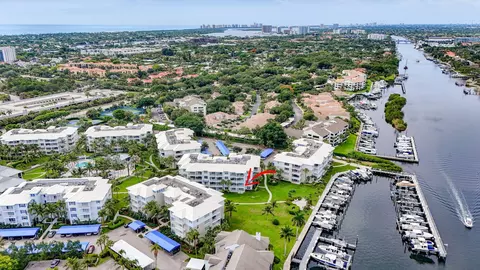 712 Bay Colony Dr S, Juno Beach, FL 33408