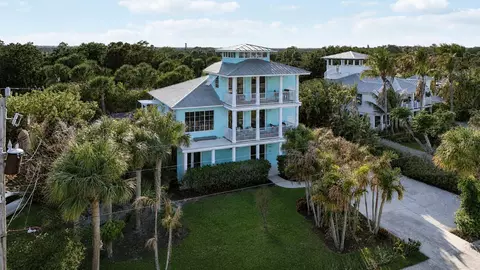 3392 NE Skyline Dr, Jensen Beach, FL 34957