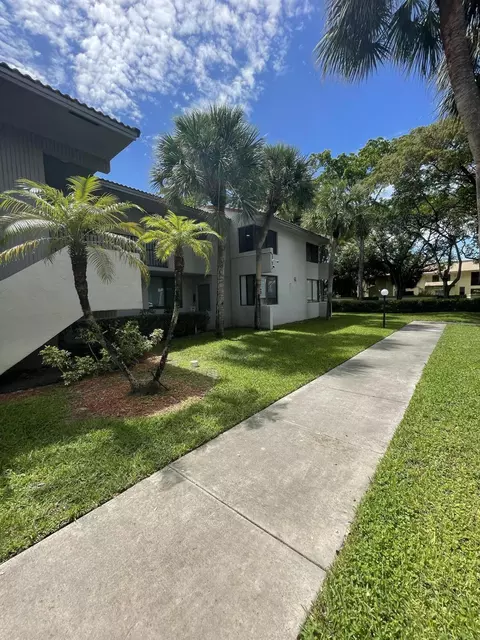 9537 SW 1st Ct, Coral Springs, FL 33071