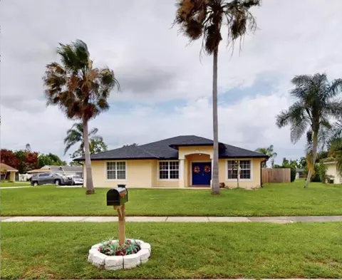 201 NE Faring Ave, Port Saint Lucie, FL 34983