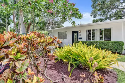 1528 NE 28th Dr, Wilton Manors, FL 33334