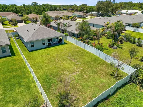 View/Area - 3899 SE Lee St, Stuart, FL 34997 photo 5 of 17