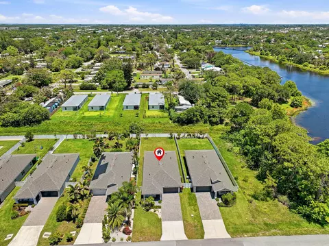 View/Area - 3899 SE Lee St, Stuart, FL 34997 photo 10 of 17