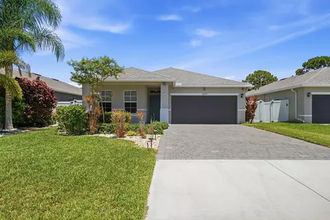 Exterior - 3899 SE Lee St, Stuart, FL 34997 photo 7 of 8