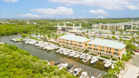 643 Casa Loma Blvd, Boynton Beach, FL 33435