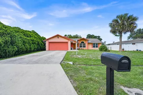 2265 SE Carnation Ave, Port Saint Lucie, FL 34952