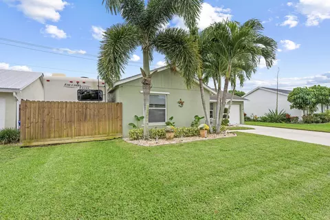Exterior - 128 Banyan Cir, Jupiter, FL 33458 photo 12 of 12