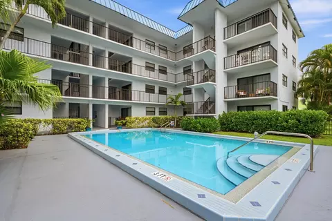 1975 SE 3rd St #203, Deerfield Beach, FL 33441