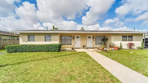 4681-4685 SW 43rd Ter, Fort Lauderdale, FL 33314
