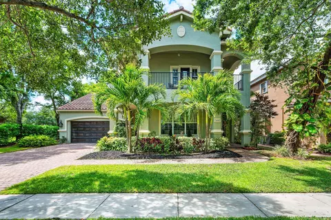 599 Cresta Cir, West Palm Beach, FL 33413