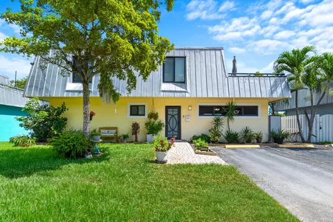 1351 NE 40th Pl, Oakland Park, FL 33334