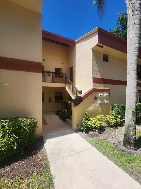 4106 S Carambola Cir #2107, Coconut Creek, FL 33066